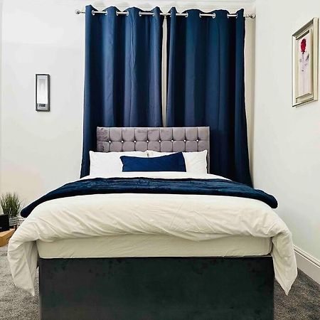 Bespoke 2 Bedroom Apt Derby City ภายนอก รูปภาพ