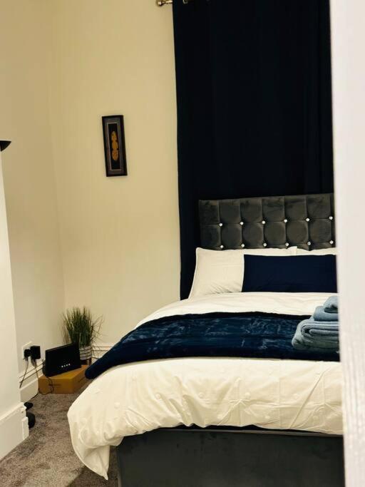 Bespoke 2 Bedroom Apt Derby City ภายนอก รูปภาพ