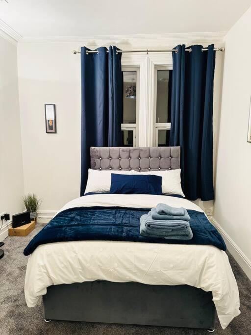 Bespoke 2 Bedroom Apt Derby City ภายนอก รูปภาพ