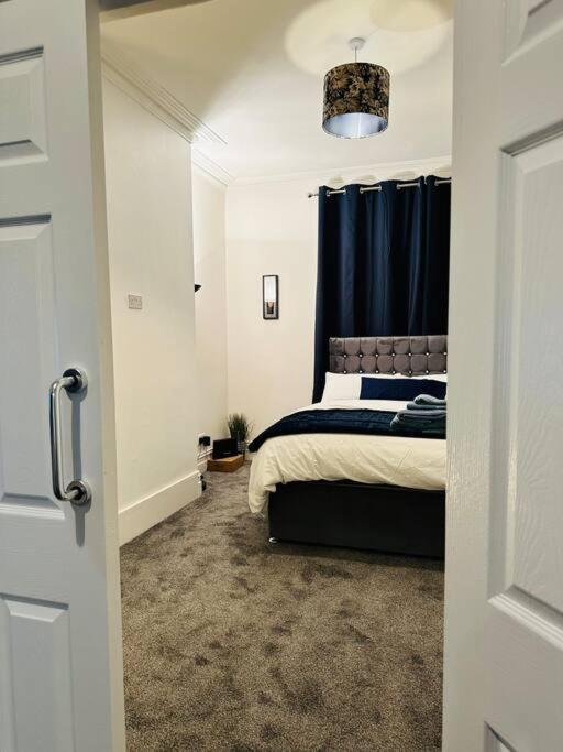 Bespoke 2 Bedroom Apt Derby City ภายนอก รูปภาพ