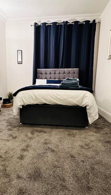 Bespoke 2 Bedroom Apt Derby City ภายนอก รูปภาพ